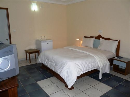 Azam Hotel Bamenda Eksteriør bilde