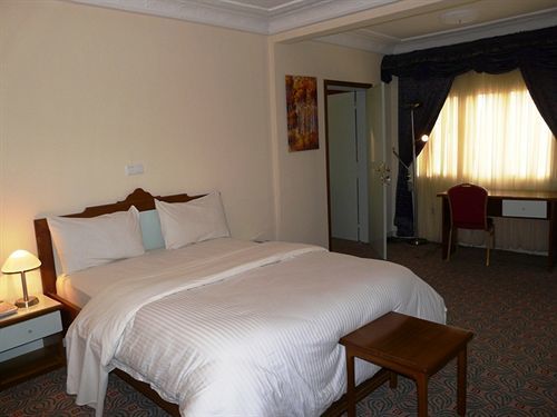 Azam Hotel Bamenda Eksteriør bilde